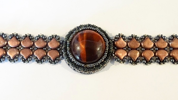 Tijgeroog armband met handgeweven kralenband en Czech Ginkgo kralen