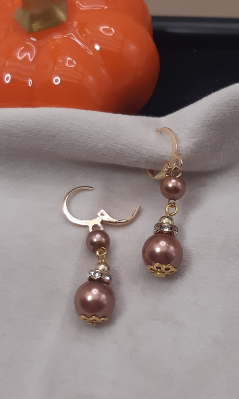 Chic Bronze: handgemaakte oorbellen met glazen kralen - 101189 Chic Bronze: handgemaakte oorbellen met glazen kralen