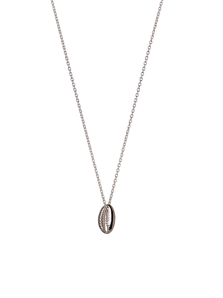 Silver Plated Necklace With Clam