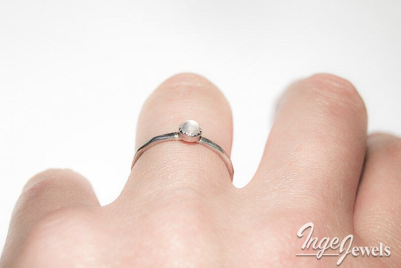 Moonlight – Handgemaakte Sterling Zilveren Maansteen Ring 🌙