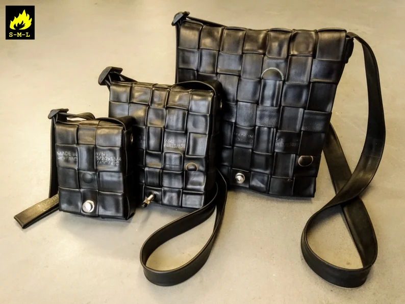 Retyred shoulderbag medium