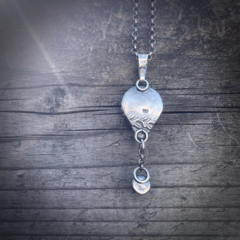 OOAK geoxideerde zilveren hanger met amethist en onyx – handgemaakte unieke edelsteen hanger