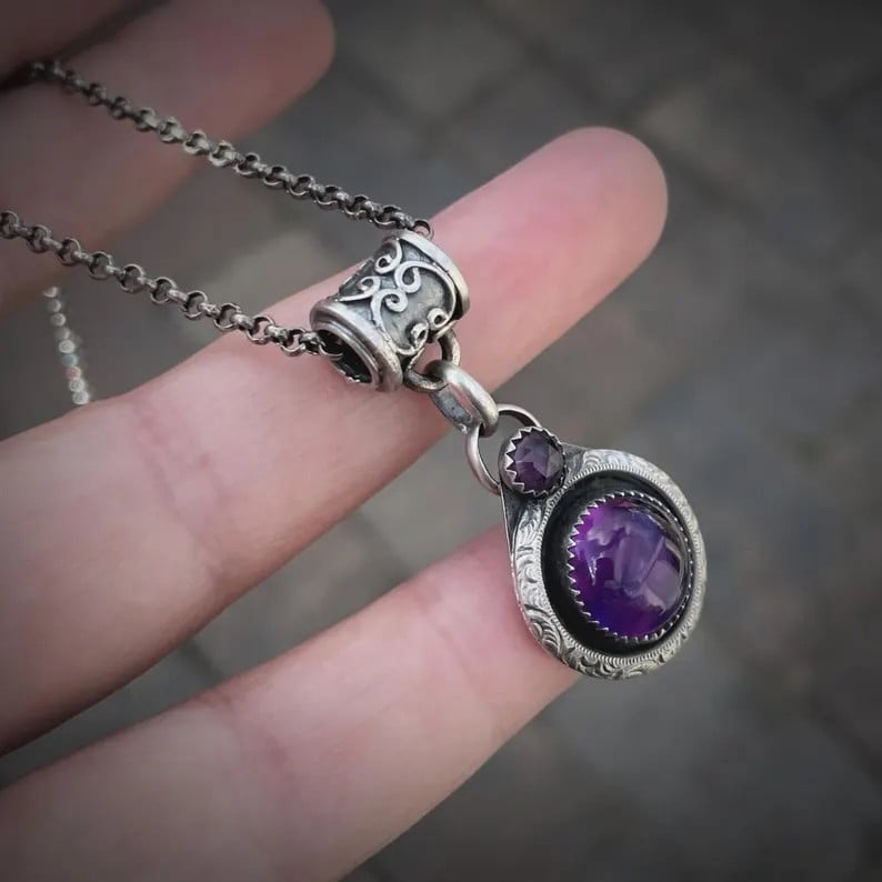 Unieke amethist hanger van zilver – handgemaakt OOAK sieraad - Nikkelvrij