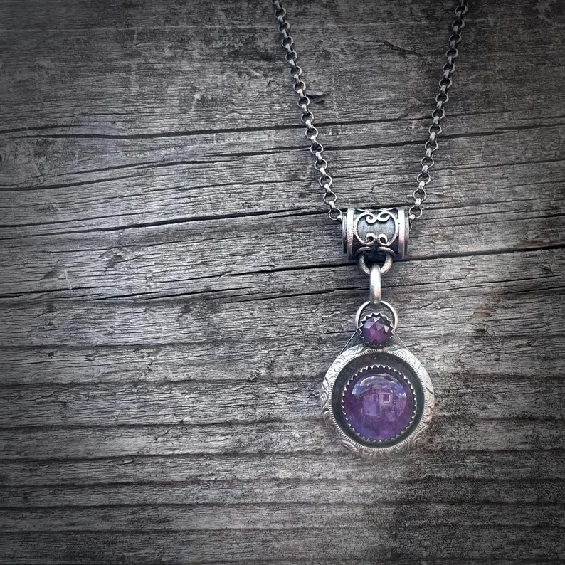 Unieke amethist hanger van zilver – handgemaakt OOAK sieraad - Nikkelvrij