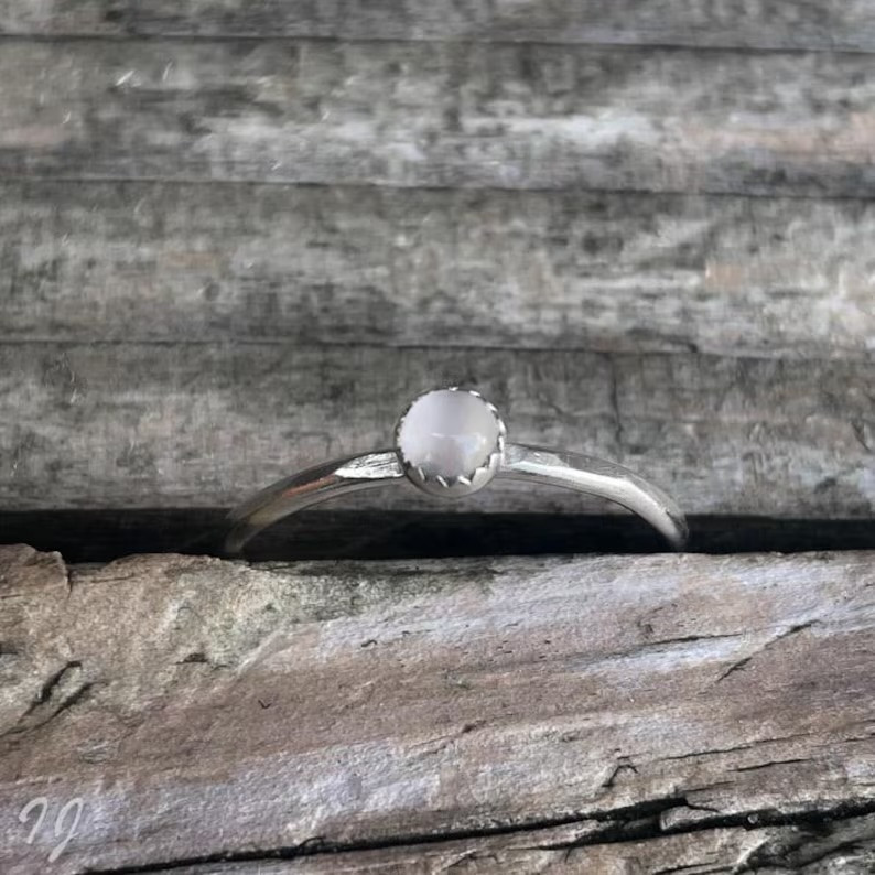 Moonlight – Handgemaakte Sterling Zilveren Maansteen Ring 🌙