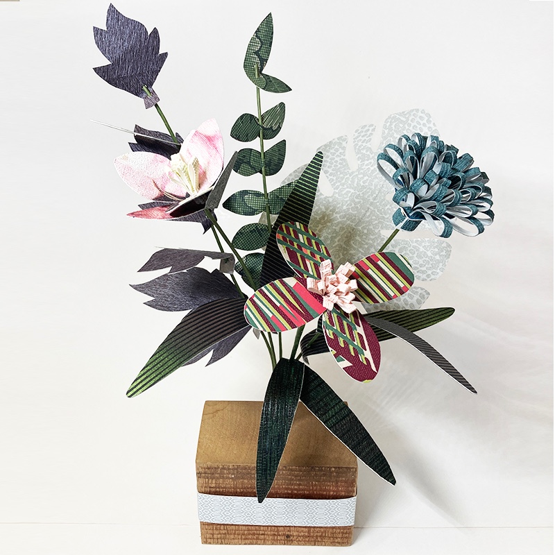 bloemstuk op hout in - 92113 bloemstuk op hout in