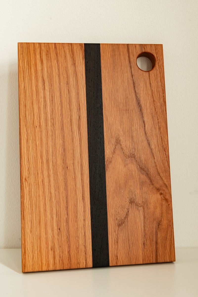 Snijplank in de combinatie rood eiken / wengé