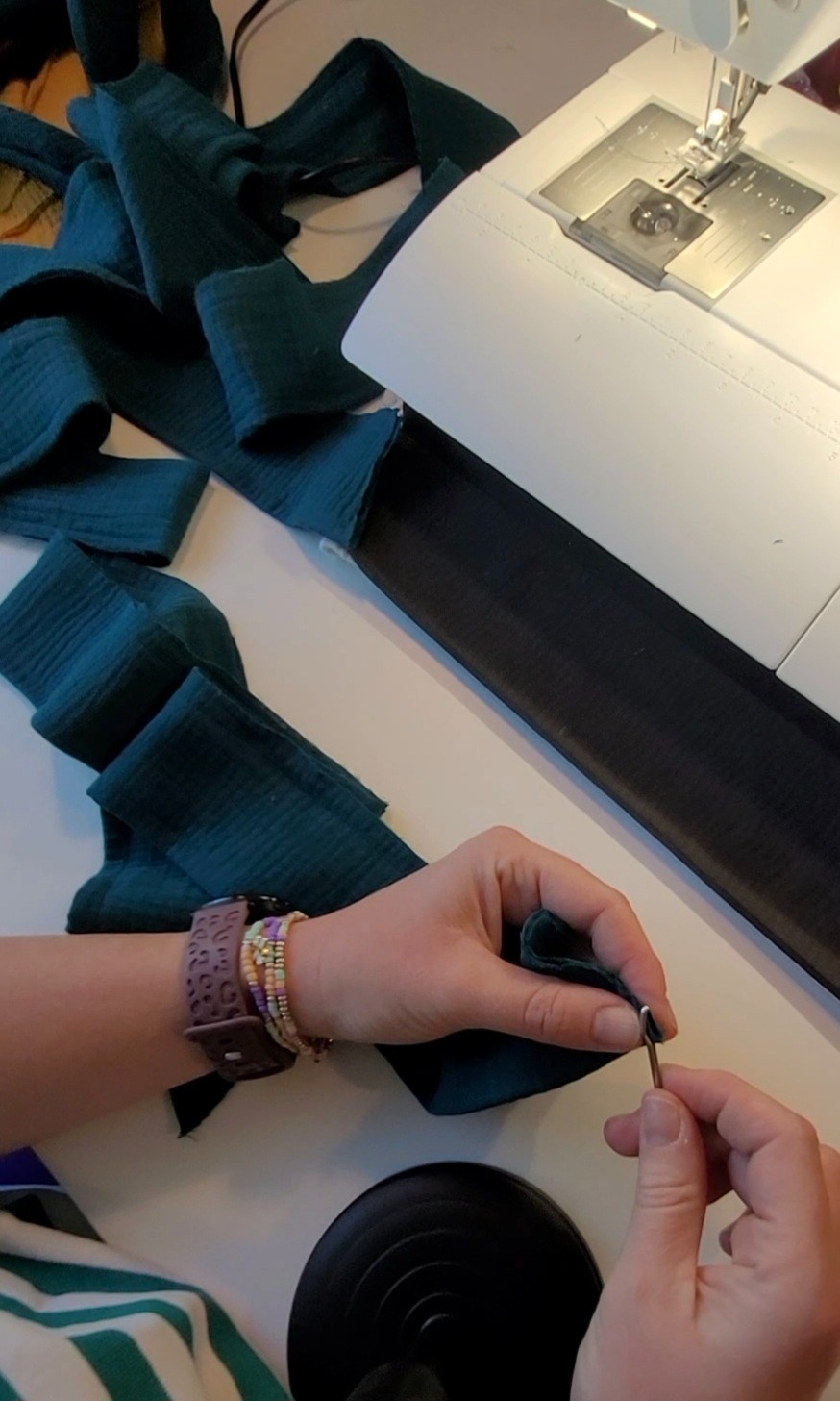 Haarband mousseline met draad | teal | kobalt | handgemaakt | vormbaar | meerdere draagwijzen