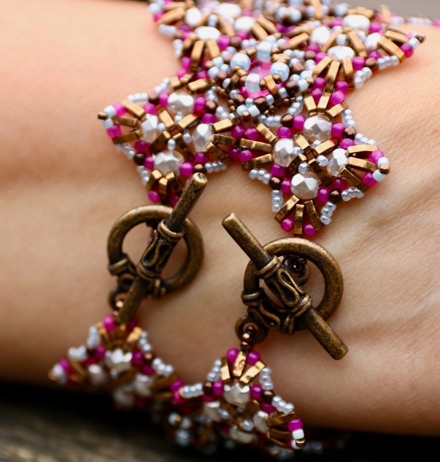 Byzantijnse kralenarmband roze/amethyst/brons, Miyuki en Swarovski … - 130647 Byzantijnse kralenarmband roze/amethyst/brons, Miyuki en Swarovski – handgeweven statement armband