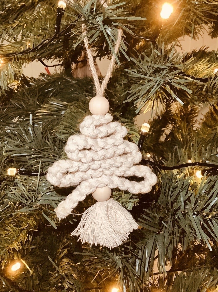 Kerstboom van macramé – handgemaakte kerstdecoratie - 151257 Kerstboom van macramé – handgemaakte kerstdecoratie