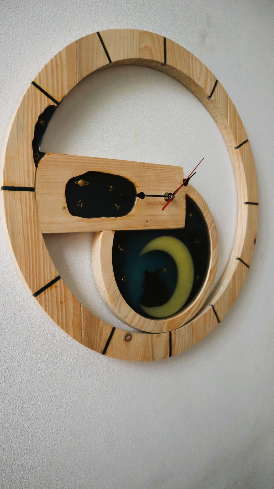 Clock with cats and the moon