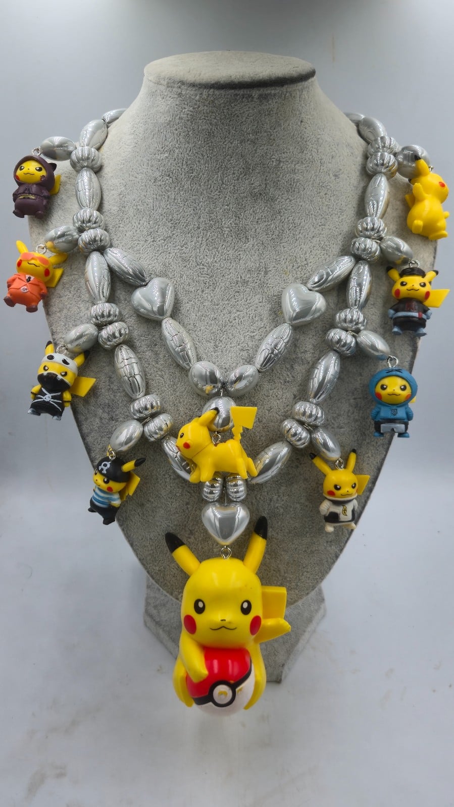Vintage Picachu statement ketting. Een musthave voor de pokemon echte fan