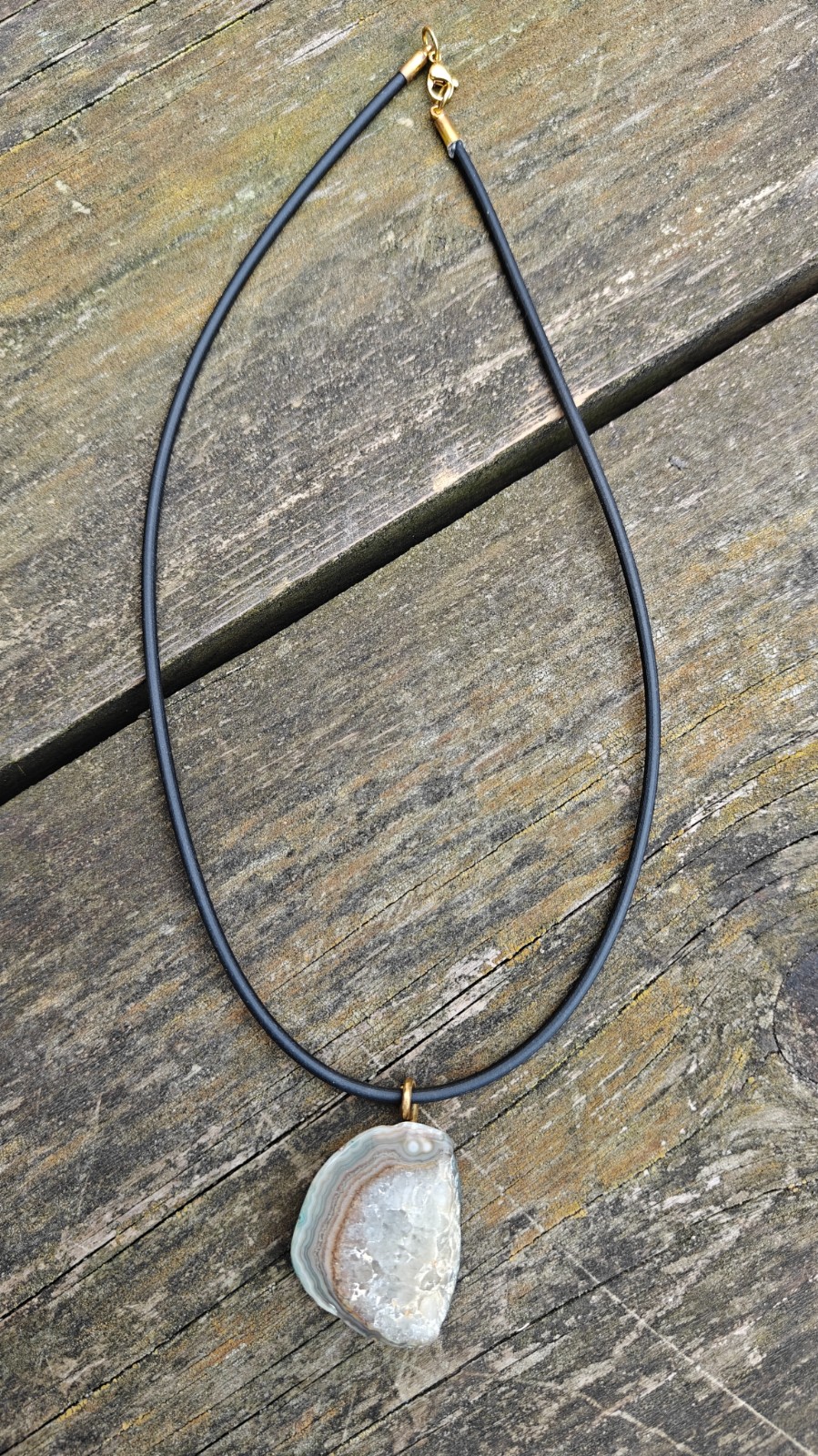 Salie agaat hanger aan koord - 129381 Salie agaat hanger aan koord