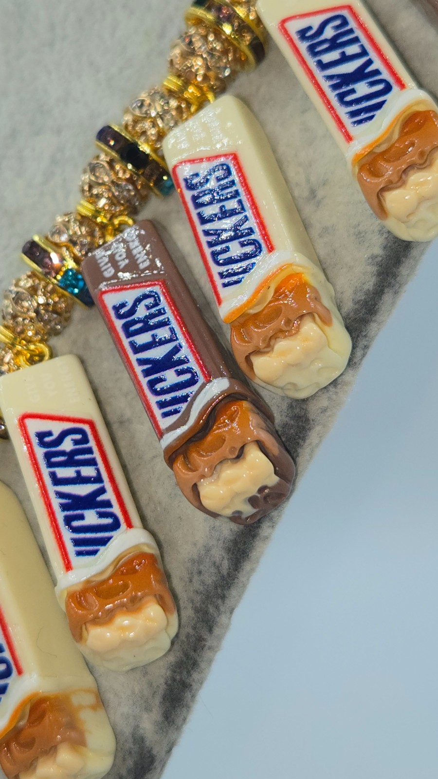 Je bent jezelf niet als het honger hebt; een handgemaakte one-of-a-kind ketting