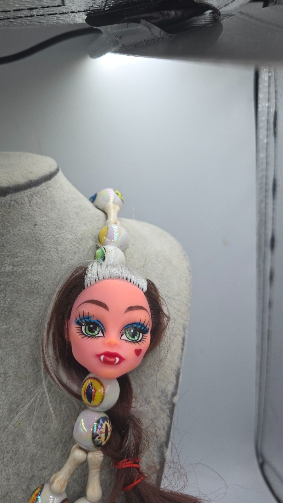 Monster High Halloween Party, een iconische one-of-a-kind Ketting voo… - 99708 Monster High Halloween Party, een iconische one-of-a-kind Ketting voor Halloween-fans