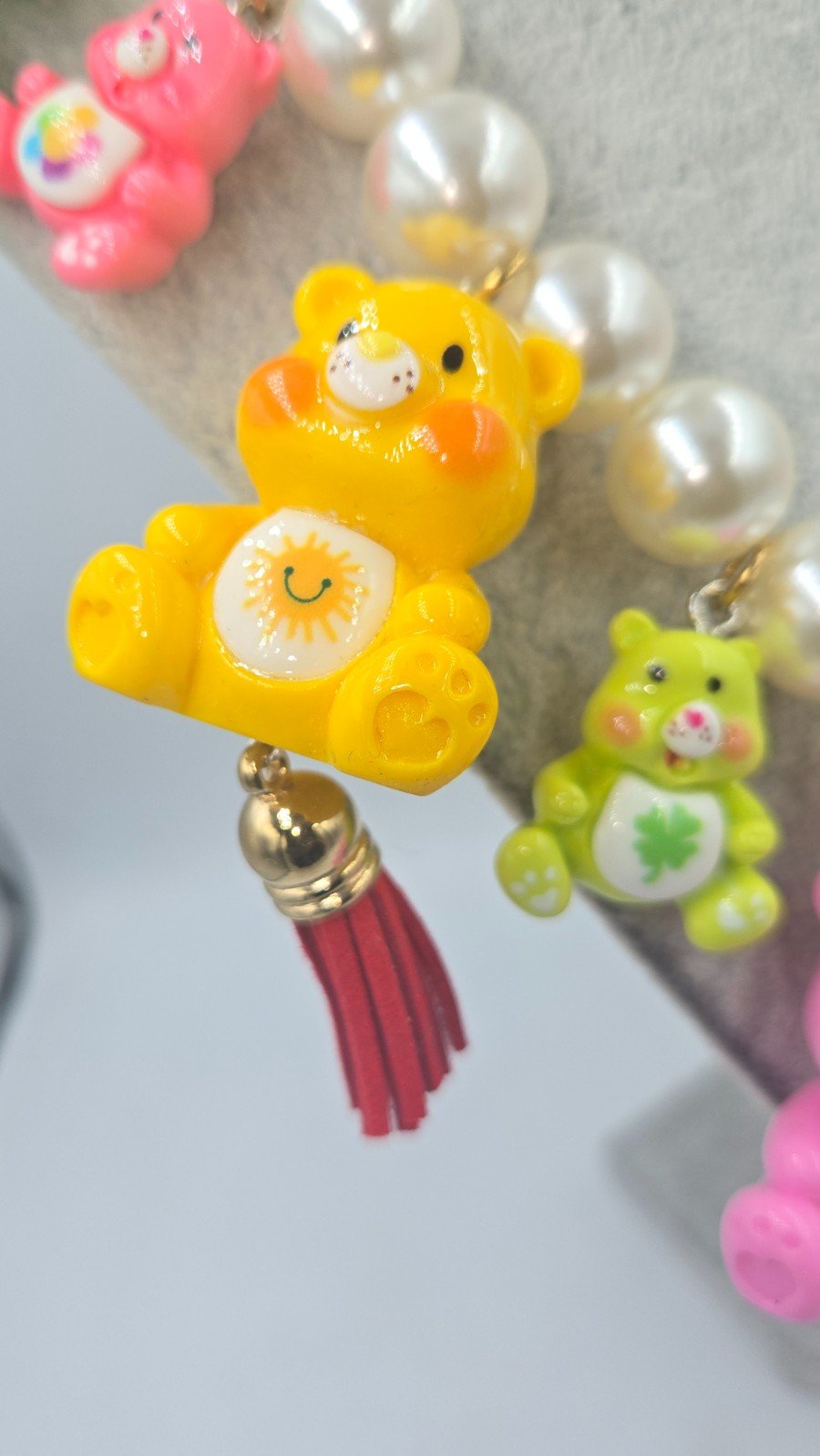 Troetel Beertjes Circus - 99694 Troetel Beertjes Circus, een handgemaakte ketting vol jeugdherinneringen.