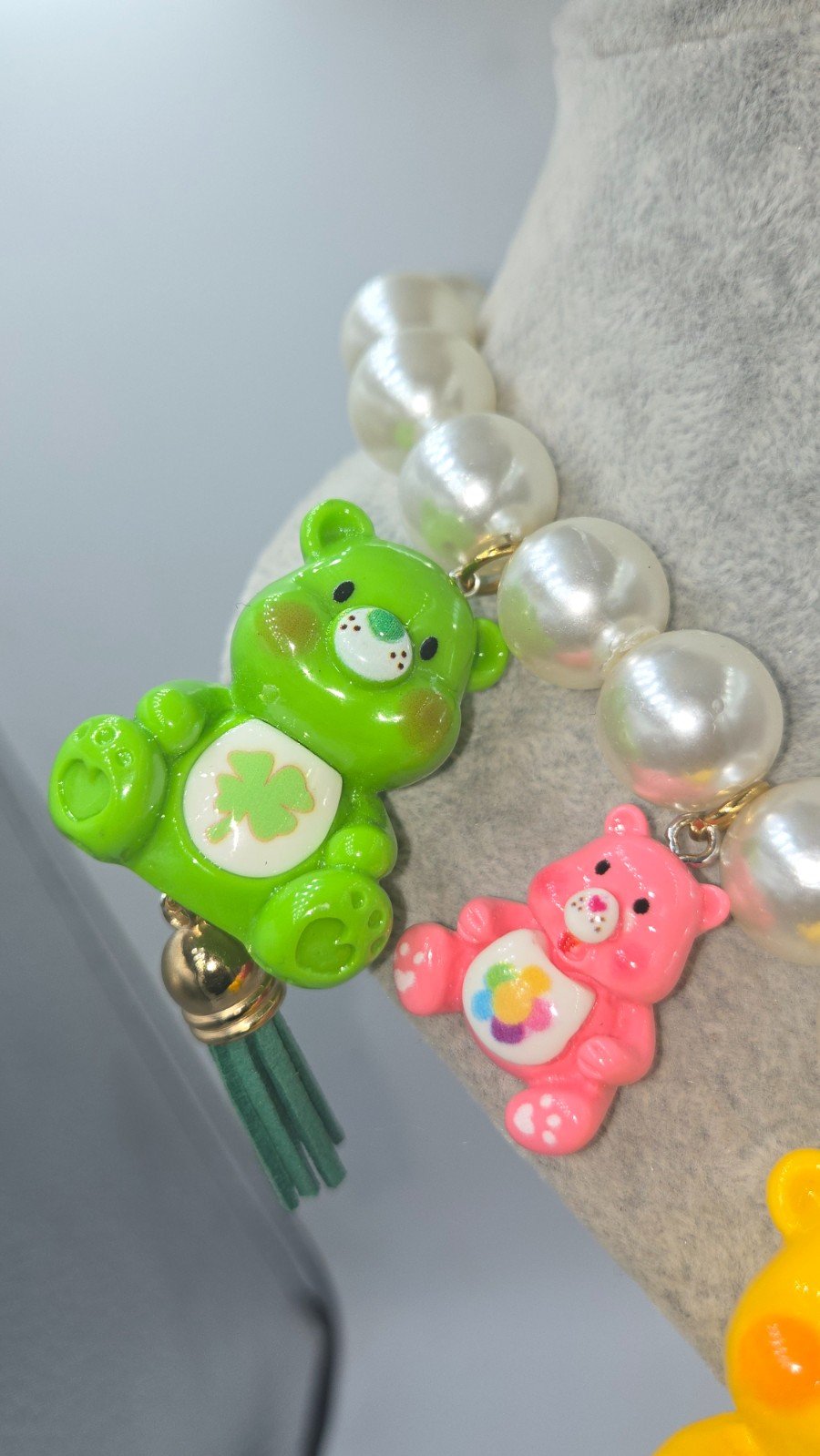 Troetel Beertjes Circus - 99697 Troetel Beertjes Circus, een handgemaakte ketting vol jeugdherinneringen.