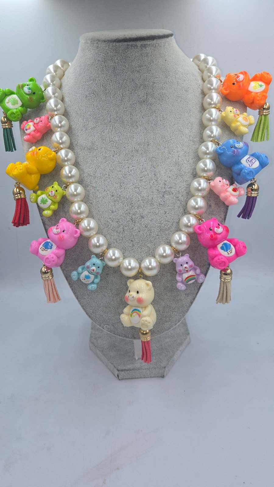 Troetel Beertjes Circus - 99704 Troetel Beertjes Circus, een handgemaakte ketting vol jeugdherinneringen.