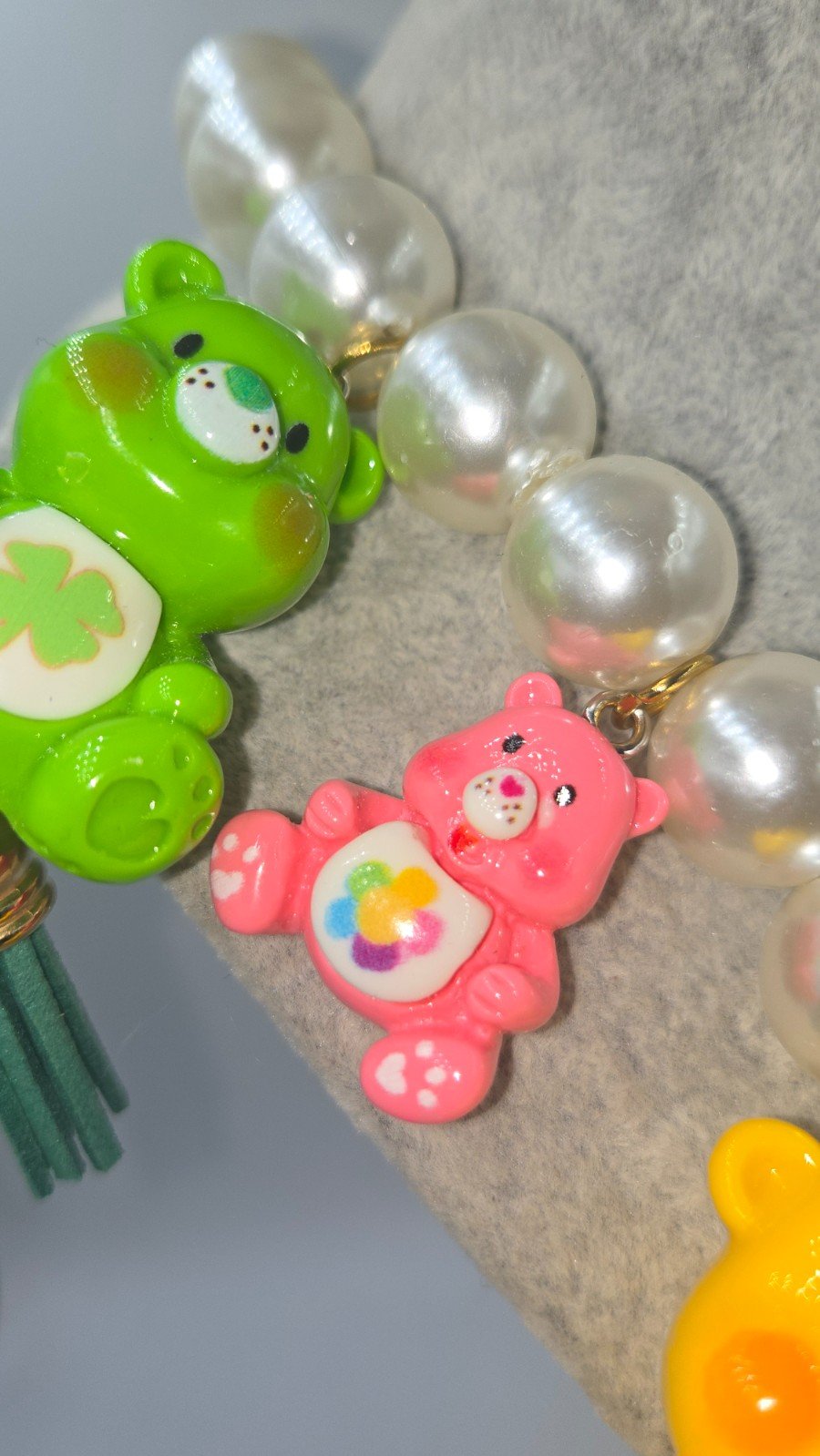 Troetel Beertjes Circus - 99705 Troetel Beertjes Circus, een handgemaakte ketting vol jeugdherinneringen.