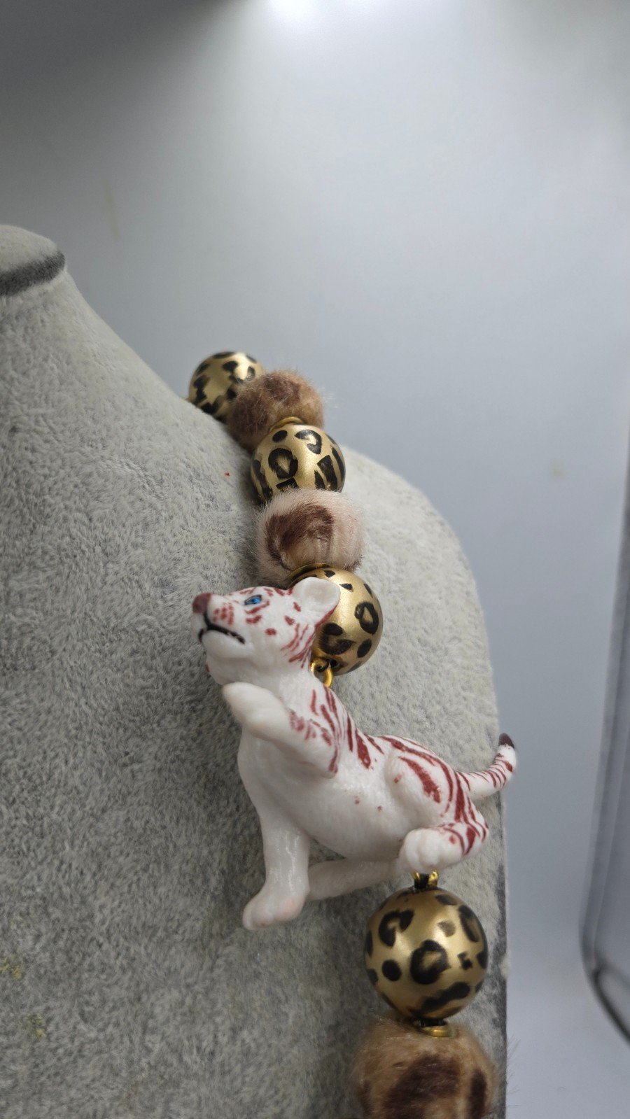 Cat-walk ketting, met schattige jungle baby's - 102219 Cat-walk ketting, met schattige jungle baby's