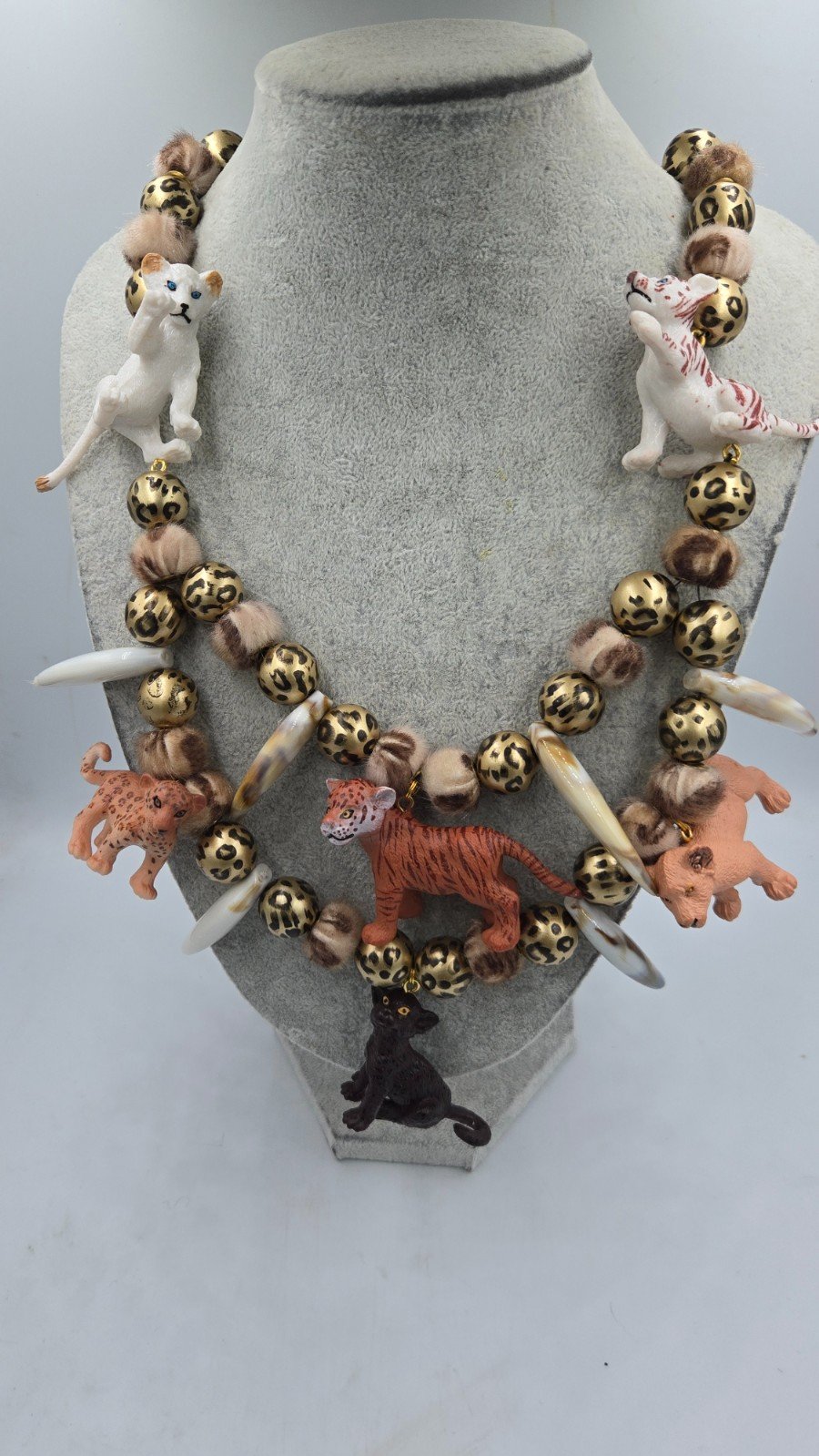 Cat-walk ketting, met schattige jungle baby's - 102221 Cat-walk ketting, met schattige jungle baby's