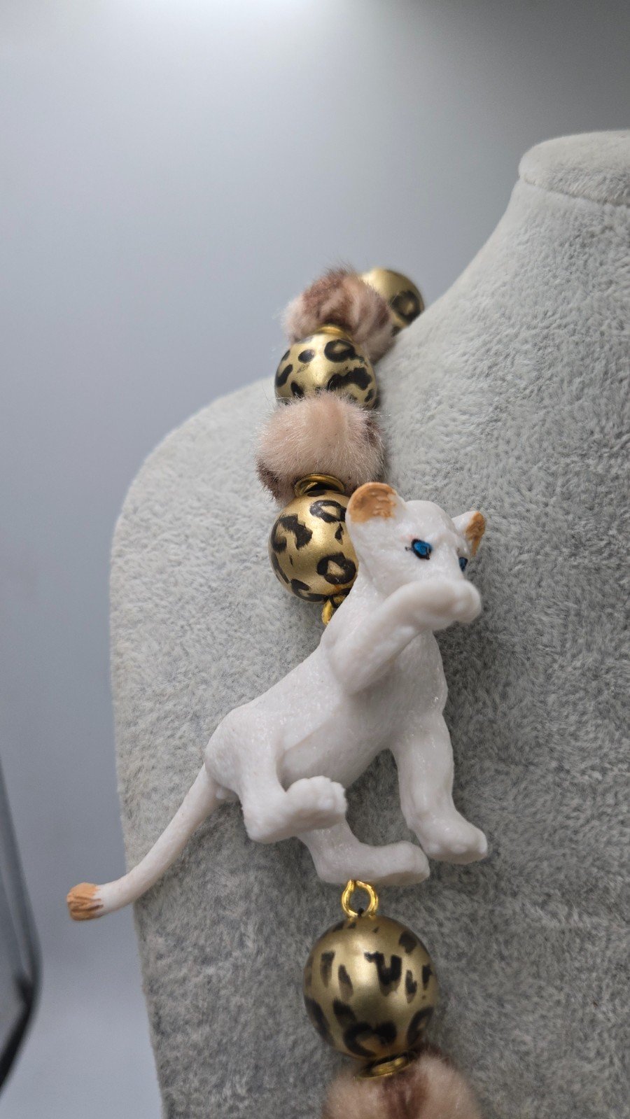 Cat-walk ketting, met schattige jungle baby's - 102223 Cat-walk ketting, met schattige jungle baby's
