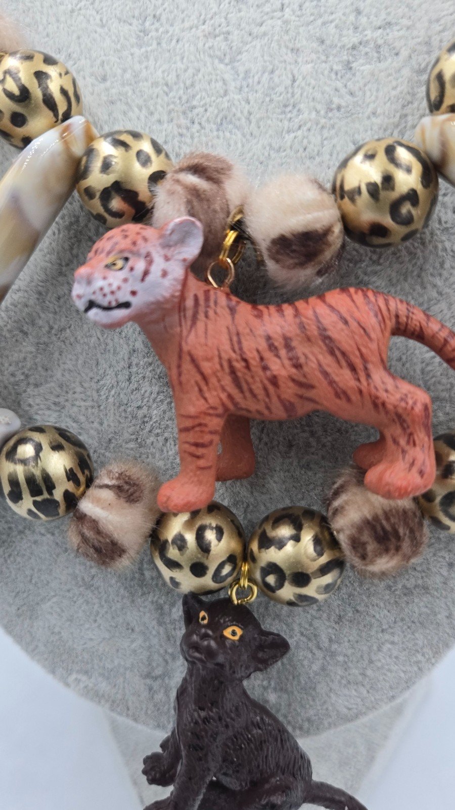 Cat-walk ketting, met schattige jungle baby's - 102224 Cat-walk ketting, met schattige jungle baby's