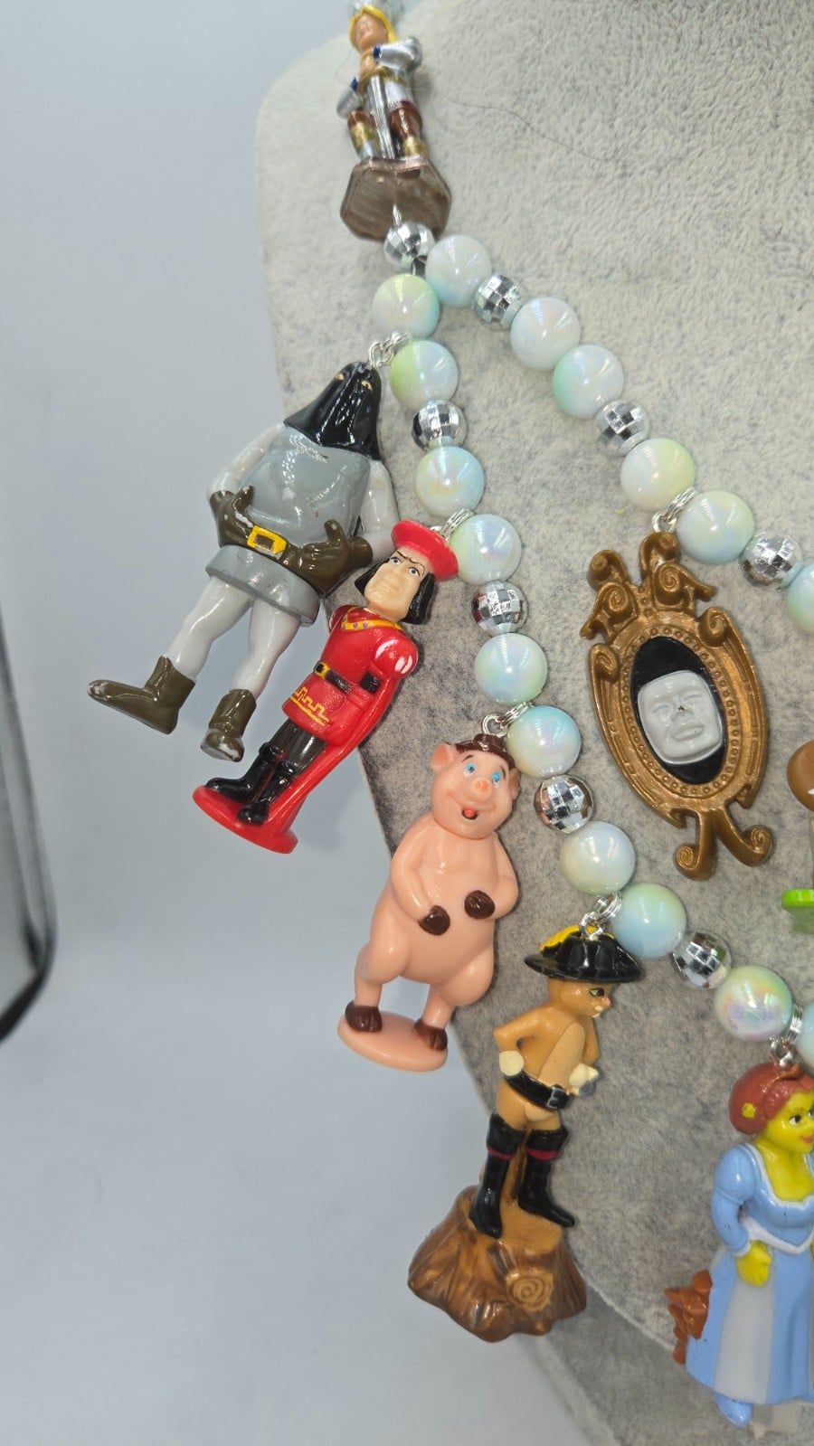 Shrek statement ketting – vintage figuurtjes, handgemaakt & one of a kind