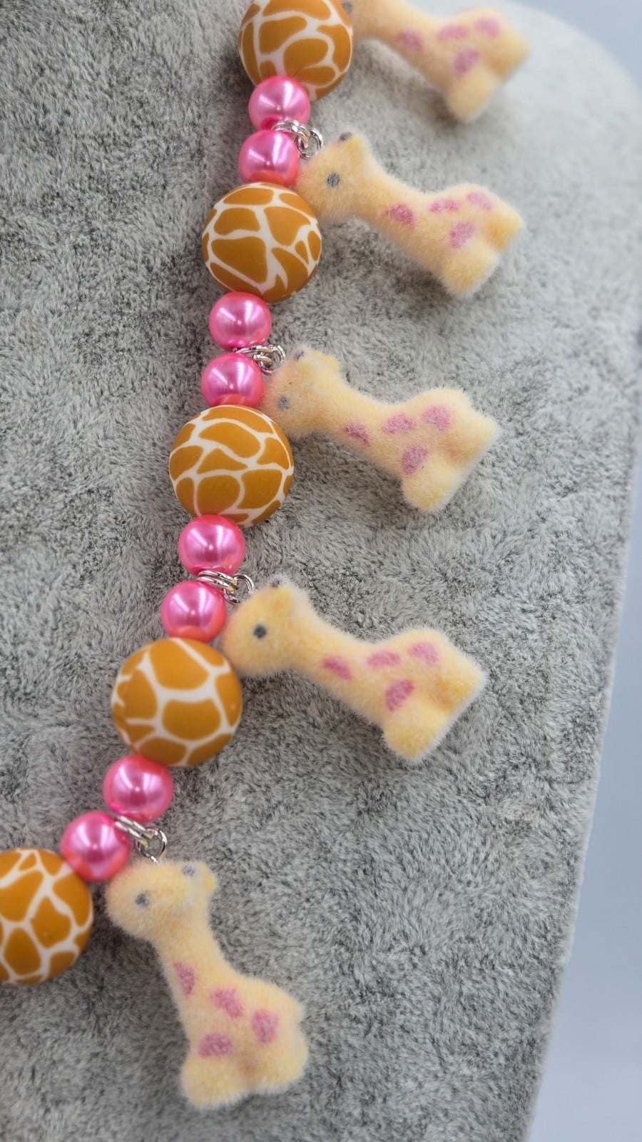 Giraffes met style!
