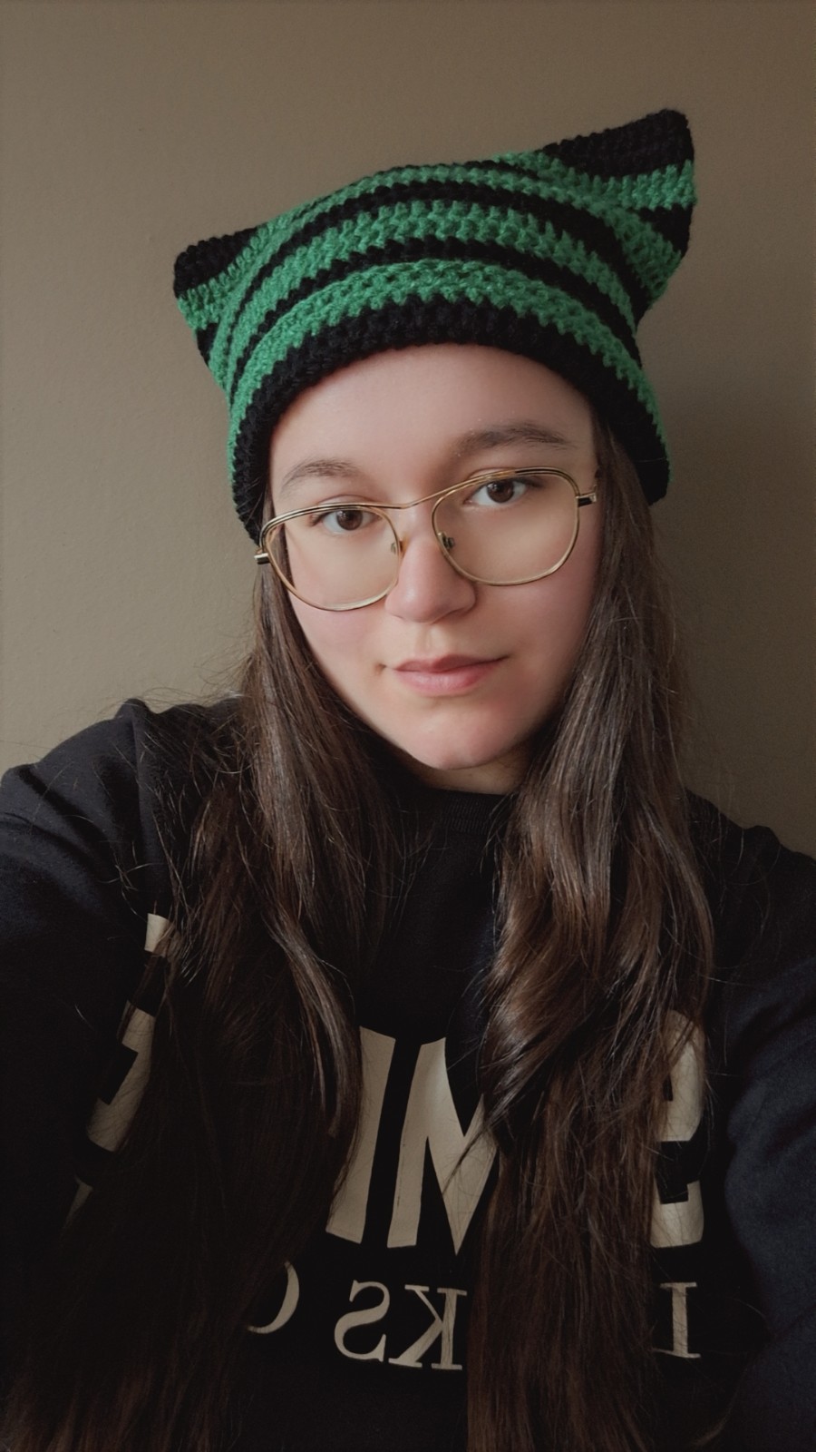 Gehaakte muts 'Black & green' - 52545.jpeg Gehaakte muts | Zwart en groen