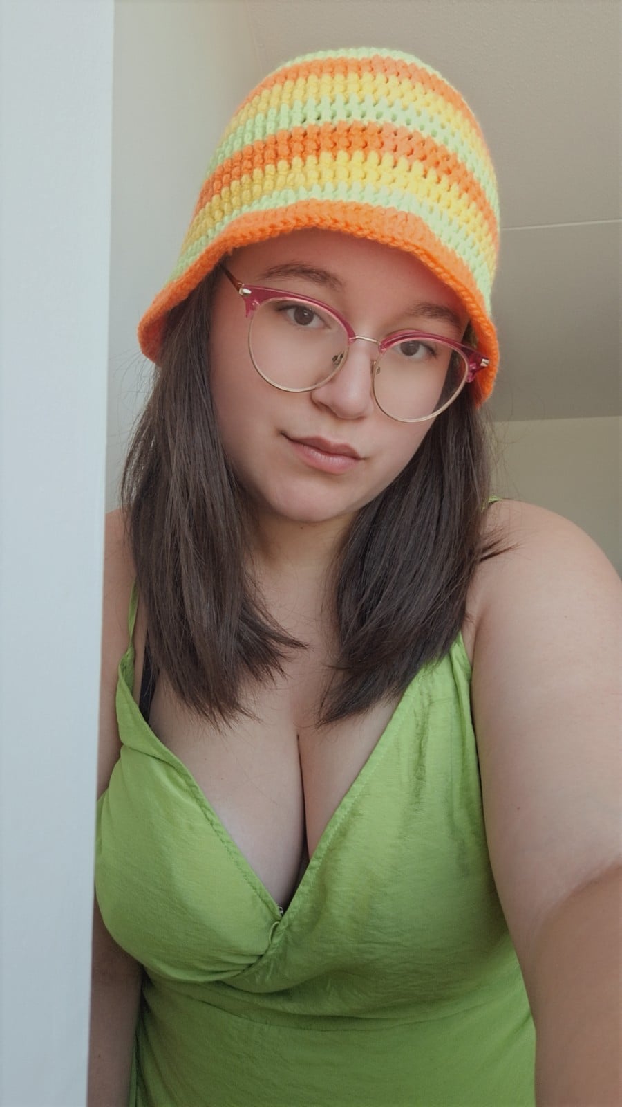 Gehaakte bucket hat 'Groen, oranje en geel'