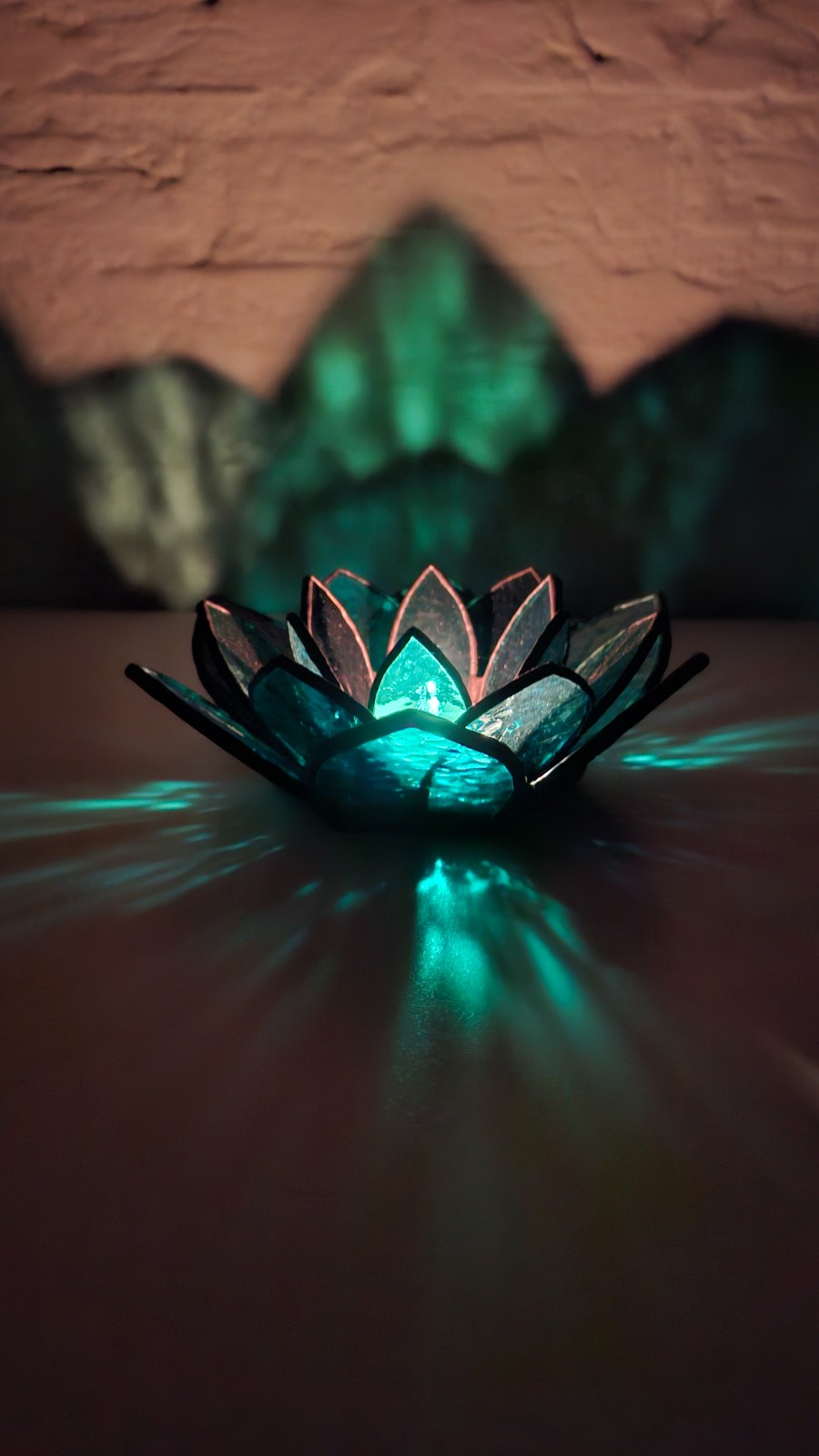 Grote glas in lood lotus "Aurora" - 98916 Grote glas in lood lotus "Aurora"