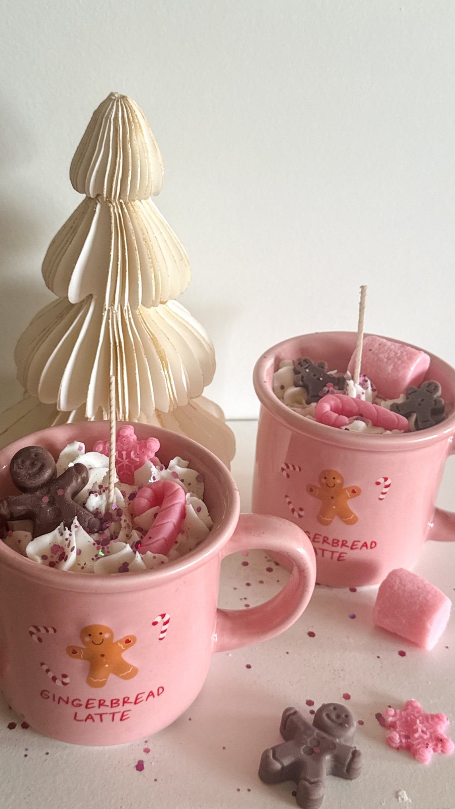 Gingerbread candle in roze mok - 103107 Gingerbread candle in roze mok