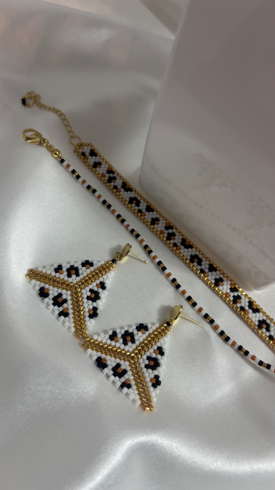 Handgemaakte Layered Leo sieraden  set