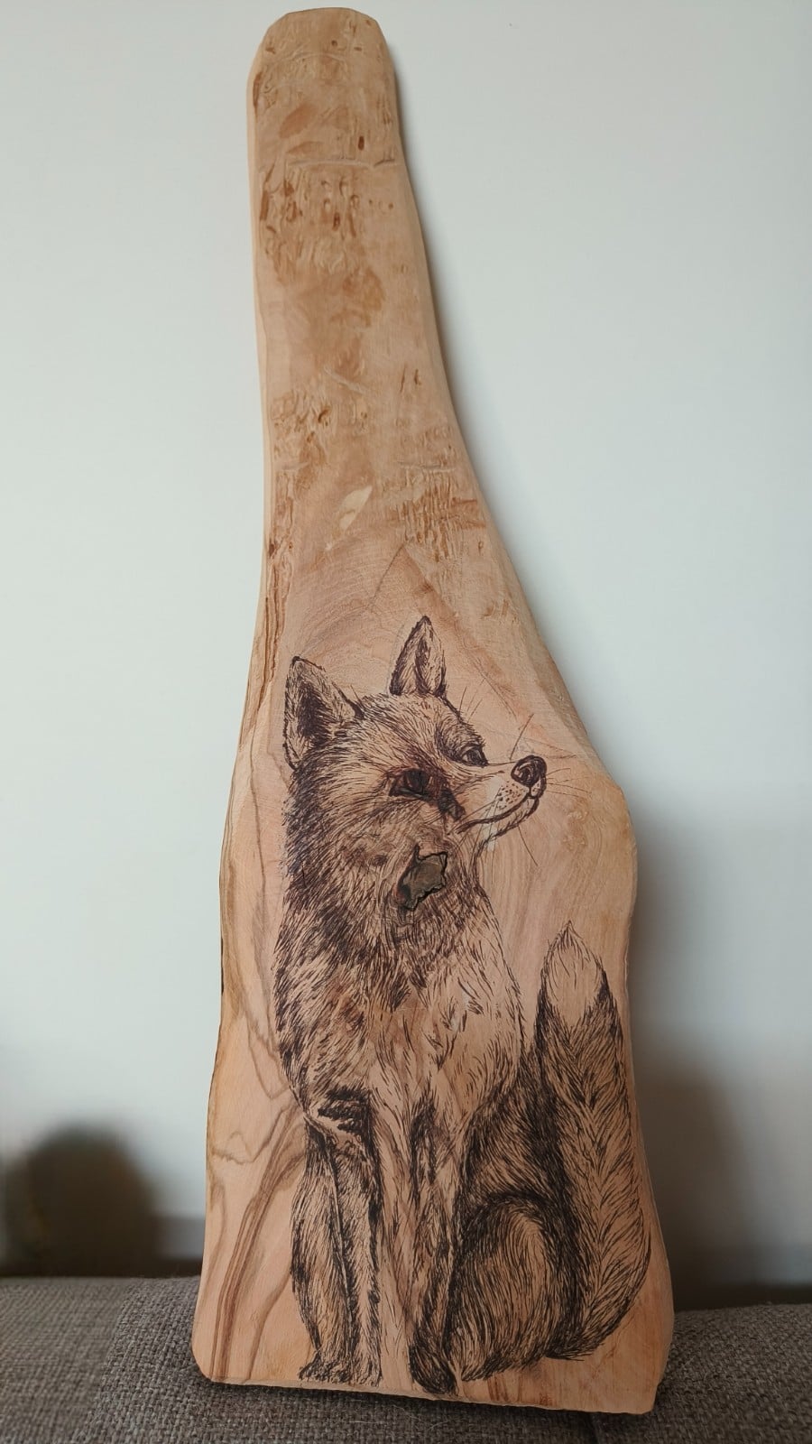 Fairytale Fox – Handgetekende vos op Italiaans olijfhout 🦊✨🫒