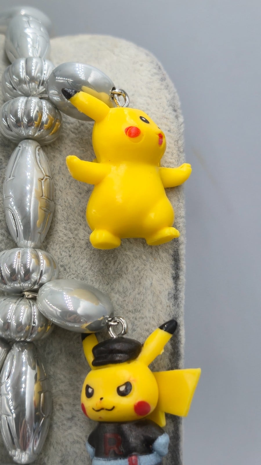 Vintage Picachu statement ketting. Een musthave voor de pokemon echte fan
