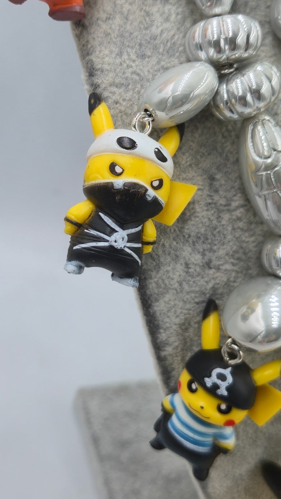 Vintage Picachu statement ketting. Een musthave voor de pokemon echte fan