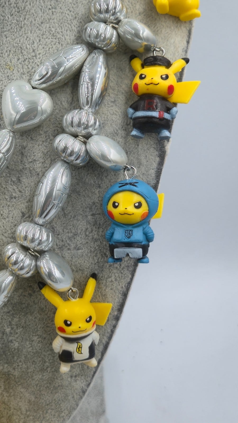 Vintage Picachu statement ketting. Een musthave voor de pokemon echte fan