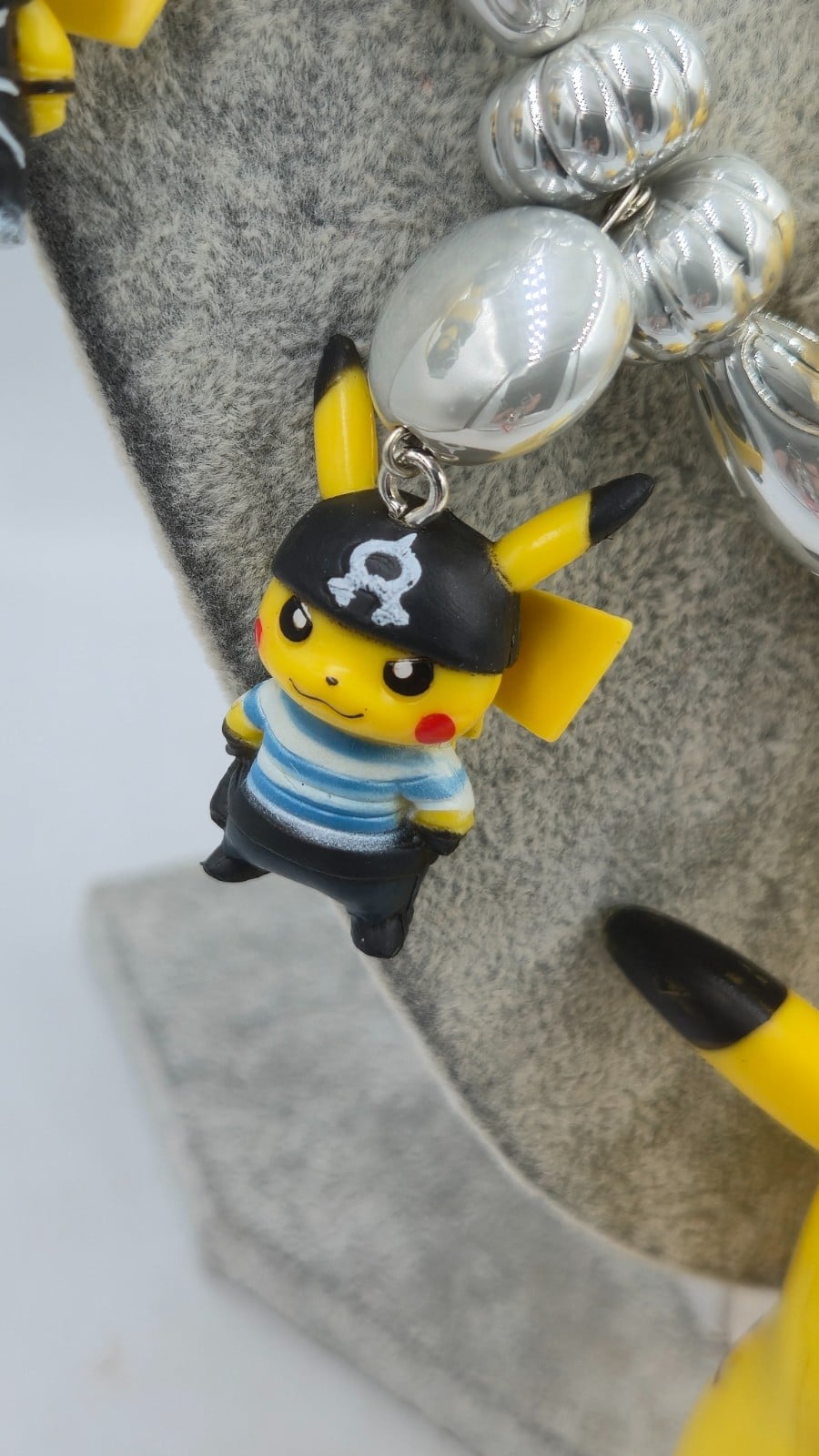 Vintage Picachu statement ketting. Een musthave voor de pokemon echte fan