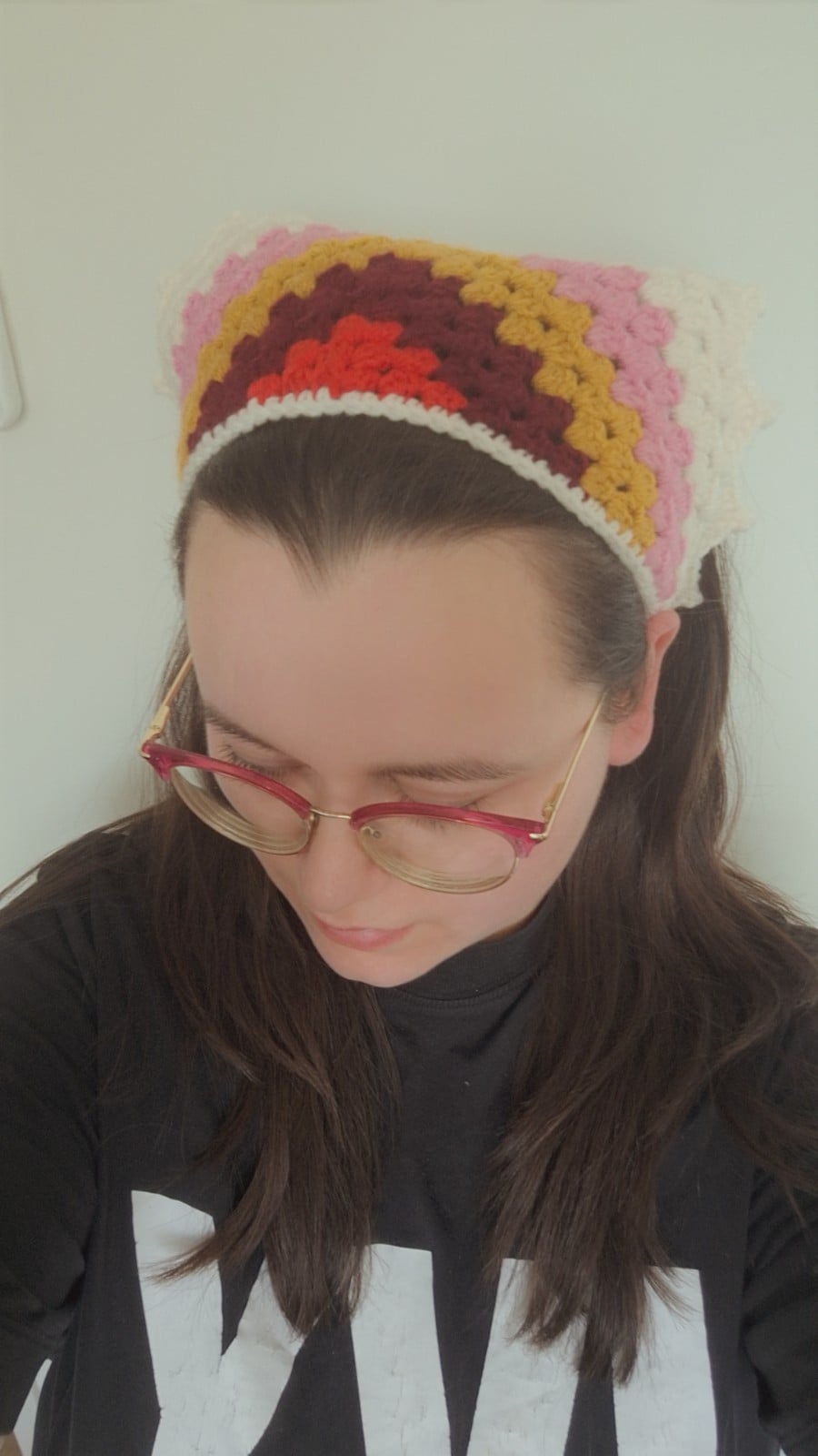 Gehaakte bandana | Rood, wijnrood, okergeel, roze en crème