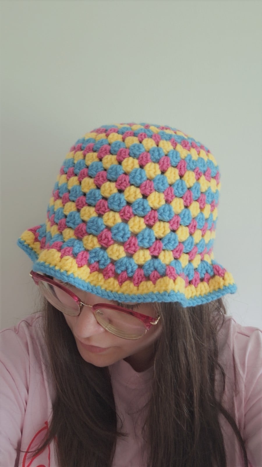 Gehaakte bucket hat | Pride panseksuele vlag - 129984 Gehaakte bucket hat | Pride panseksuele vlag