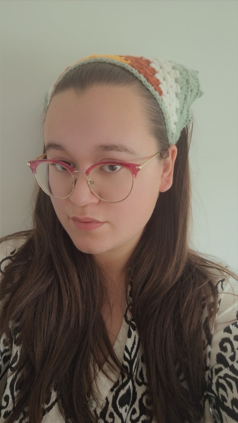 Gehaakte bandana | Geel, roestbruin, crème en sagegroen - 152538 Gehaakte bandana | Geel, roestbruin, crème en sagegroen