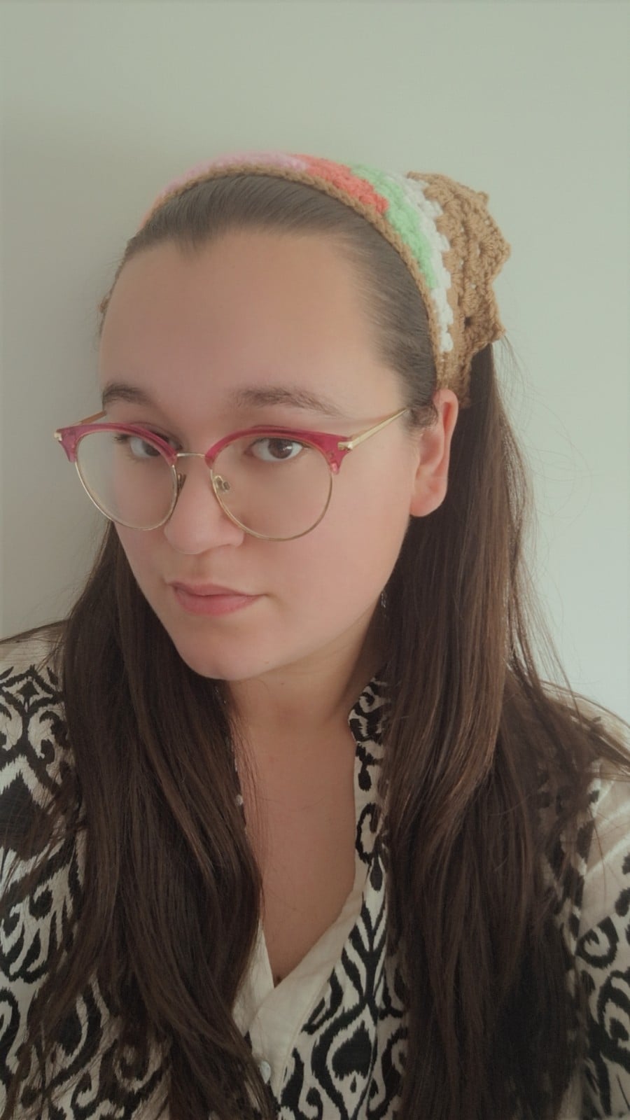 Gehaakte bandana | Lichtroze, koraaloranje, lichtgroen, crème en lic… - 152561 Gehaakte bandana | Lichtroze, koraaloranje, lichtgroen, crème en lichtbruin