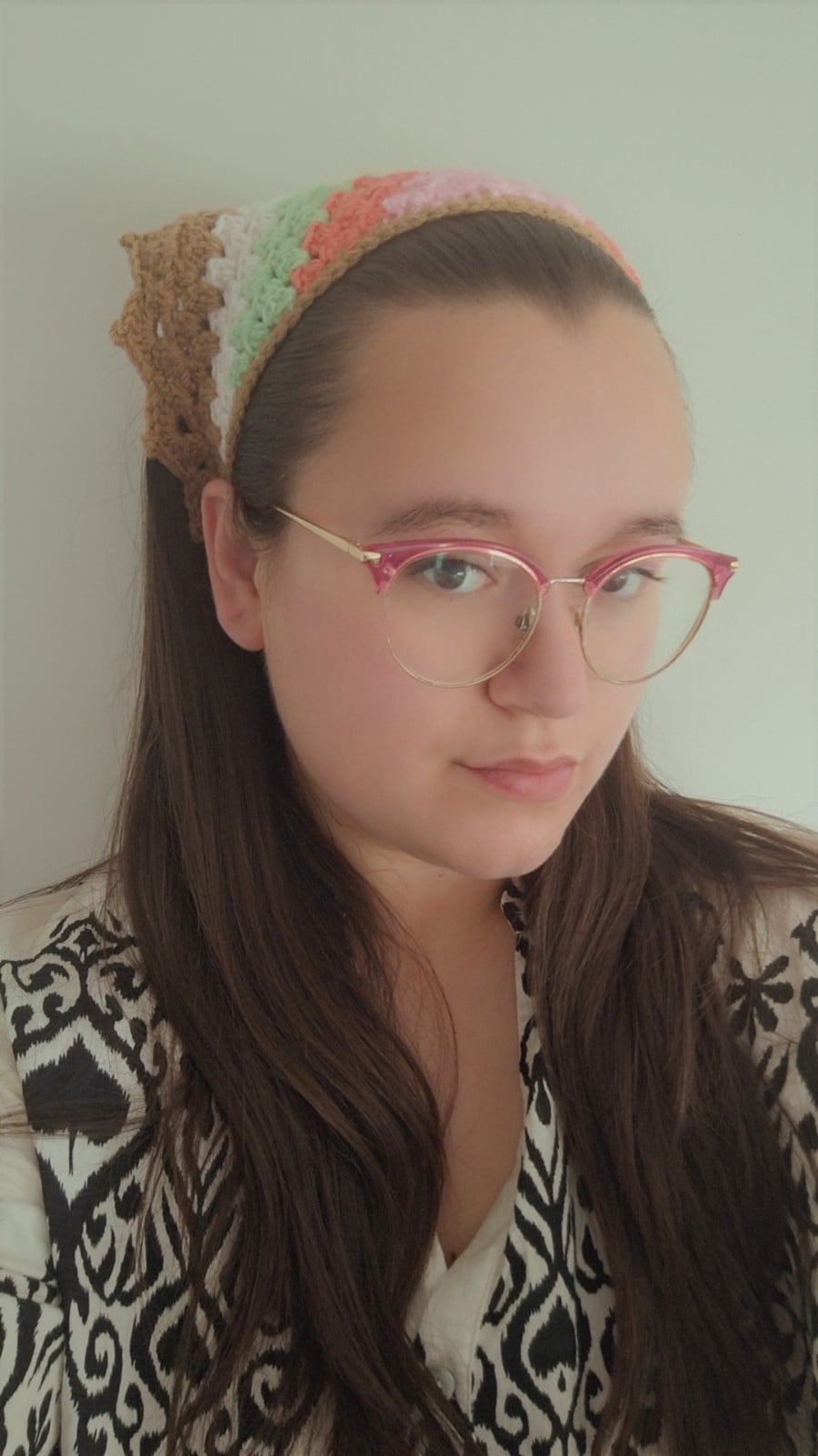 Gehaakte bandana | Lichtroze, koraaloranje, lichtgroen, crème en lic… - 152565 Gehaakte bandana | Lichtroze, koraaloranje, lichtgroen, crème en lichtbruin
