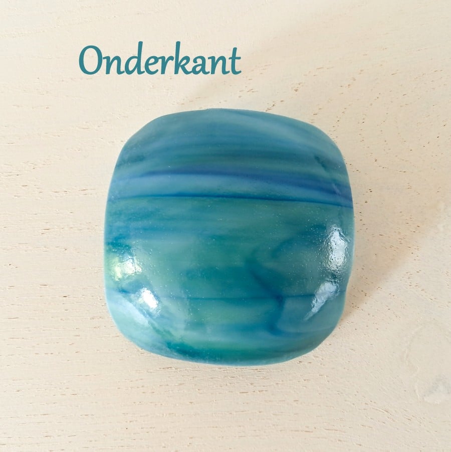 Handgemaakt glazen sieraden schaaltje, klein handgemaakt glazen schaa… - 155874 Handgemaakt glazen sieraden schaaltje, klein handgemaakt glazen schaaltje.