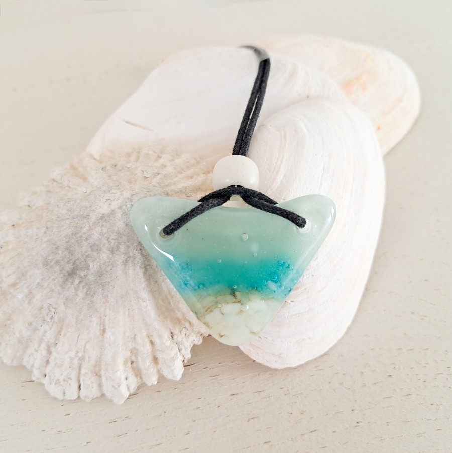 Oceaan - zee hanger ketting: handgemaakt aqua blauw glazen sieraad, m… - 154336 Oceaan - zee hanger ketting: handgemaakt aqua blauw glazen sieraad, medaillon, op zee geïnspireerd betekenisvol cadeau