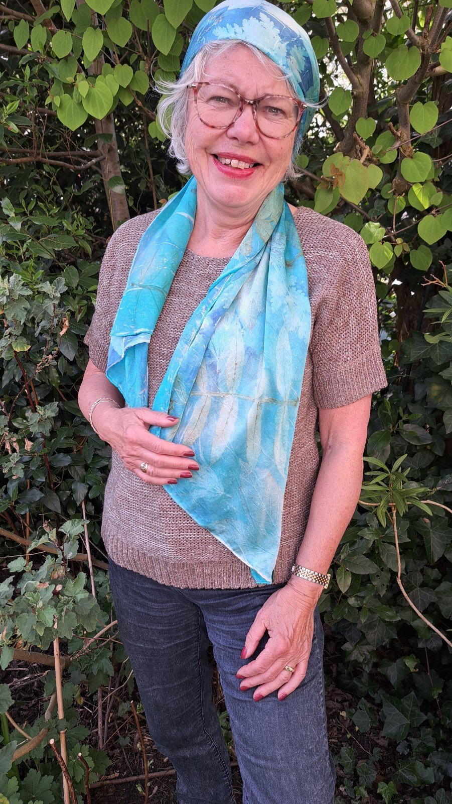 Sjaal van satijnzijde,180 x 45 cm, lichte smaragdgroen met botanische print - 73848.jpeg Sjaal van satijnzijde,180 x 45 cm, lichte smaragdgroen met botanische print