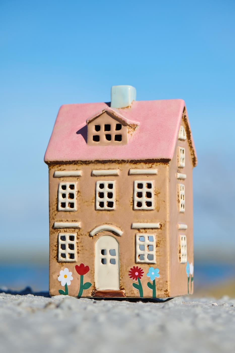 Keramieken Huisje met Bloemetjes