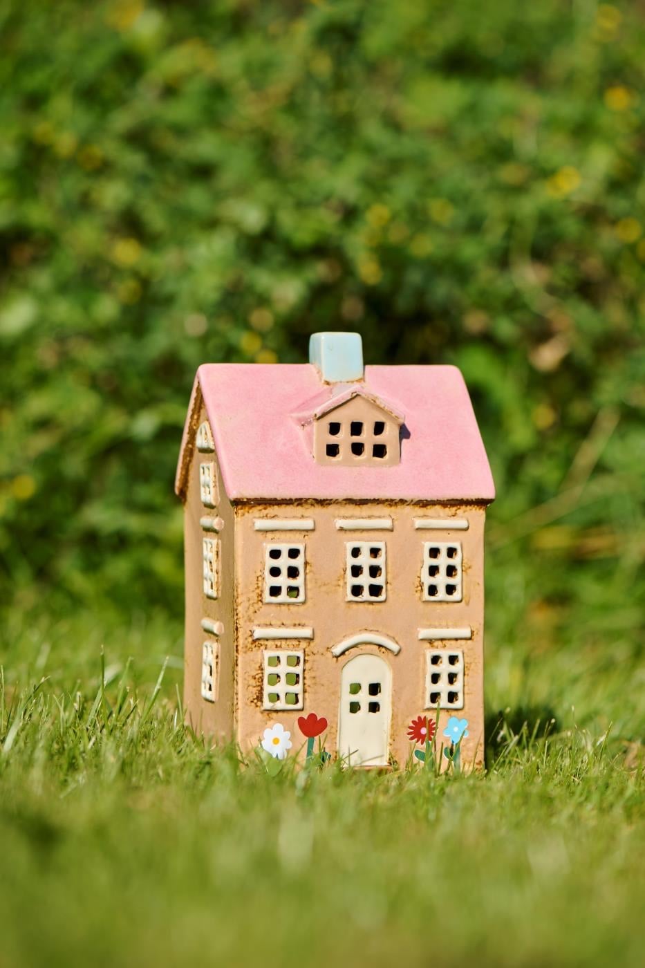 Keramieken Huisje met Bloemetjes