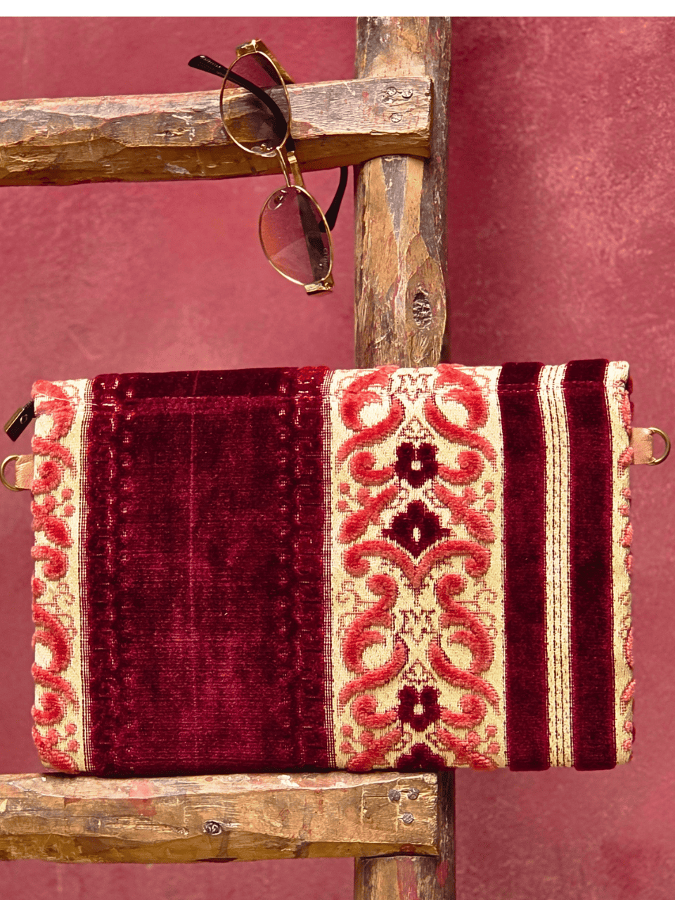 Atlas Piedra Bag - Berry